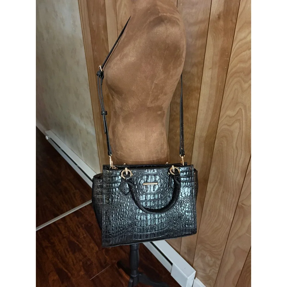 Black Crocodile Embossed Satchel Handbag Crossbody Bag‎ with Gold Hardware NWOT